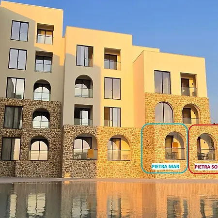 Appartement Pietra Sol & Mar Seafront *