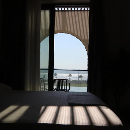 Pietra Sol & Mar Seafront